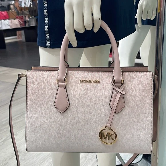 MICHAEL KORS Sheila Md Ombré Signature Logo Satchel Crossbody Bag
Powder Blush - Picture 15 of 16